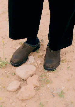 Blundstone Waxed Suede Clogs