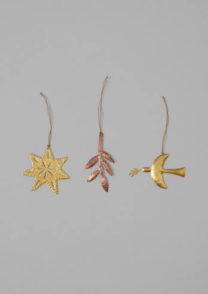 Hammered Metal Sprig Decoration