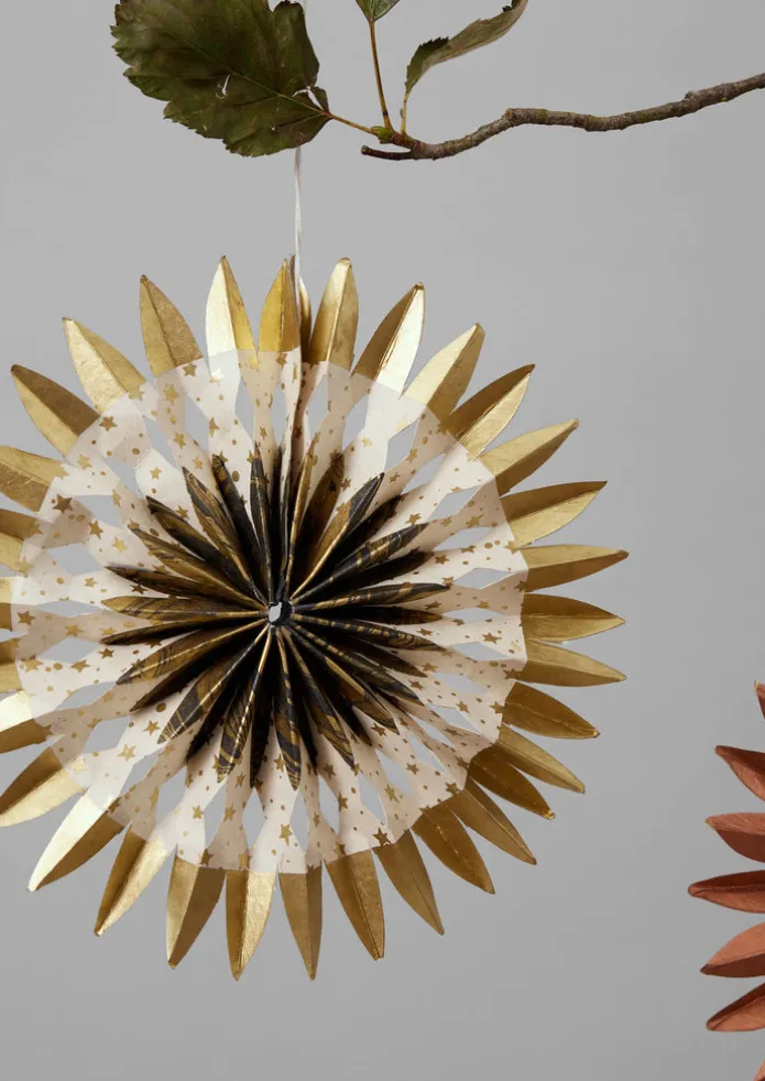 Large Dip Dyed Lokta Paper Rosette Set