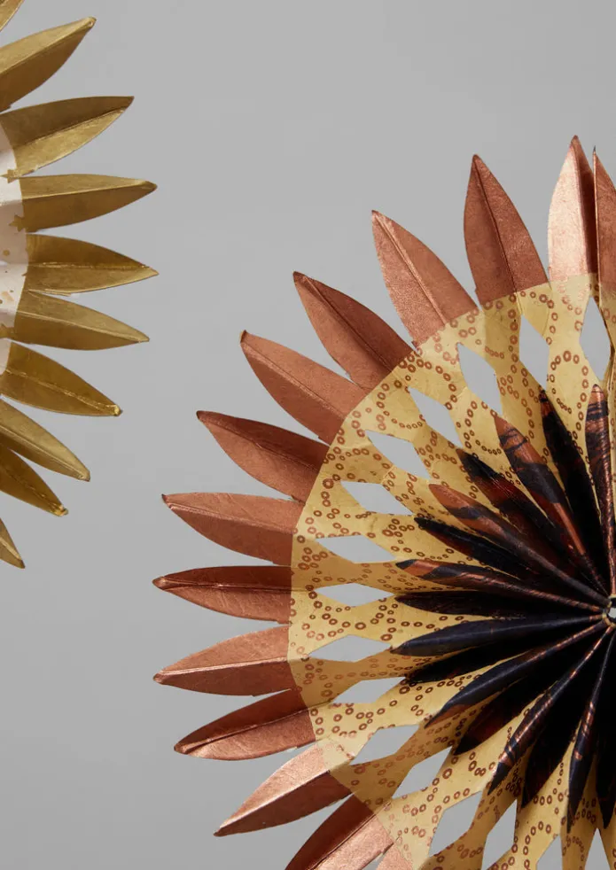 Large Dip Dyed Lokta Paper Rosette Set