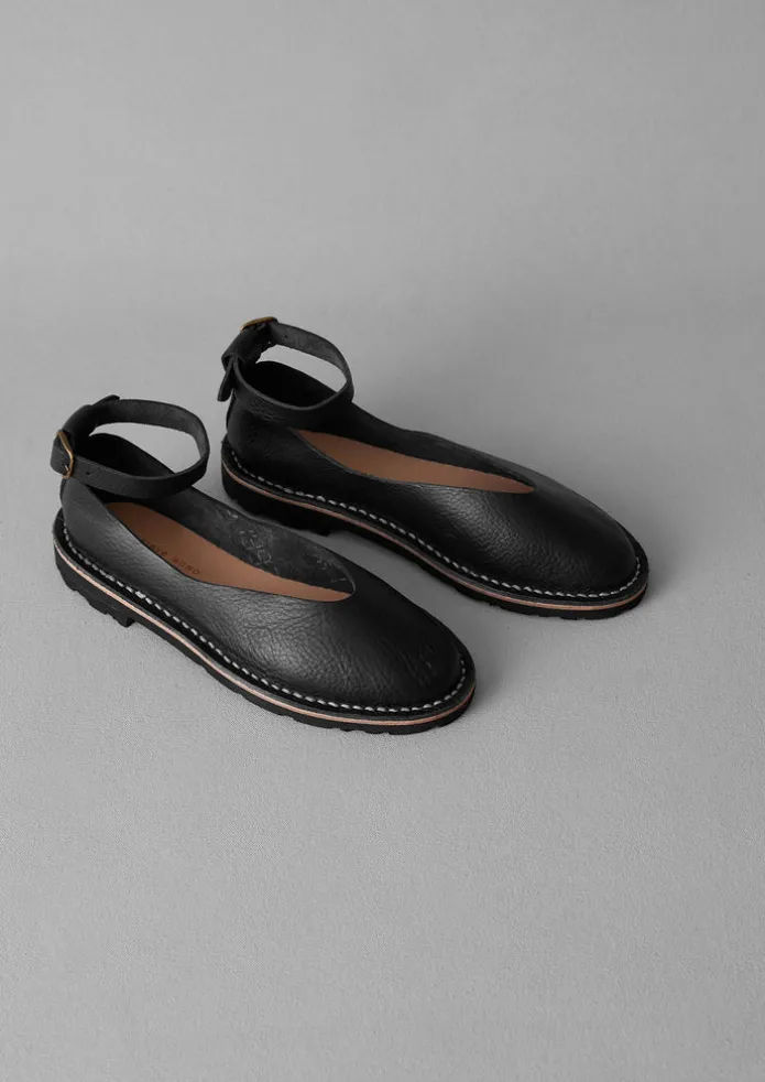 Steve Mono Artisanal Pumps