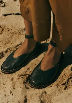 Steve Mono Artisanal Pumps