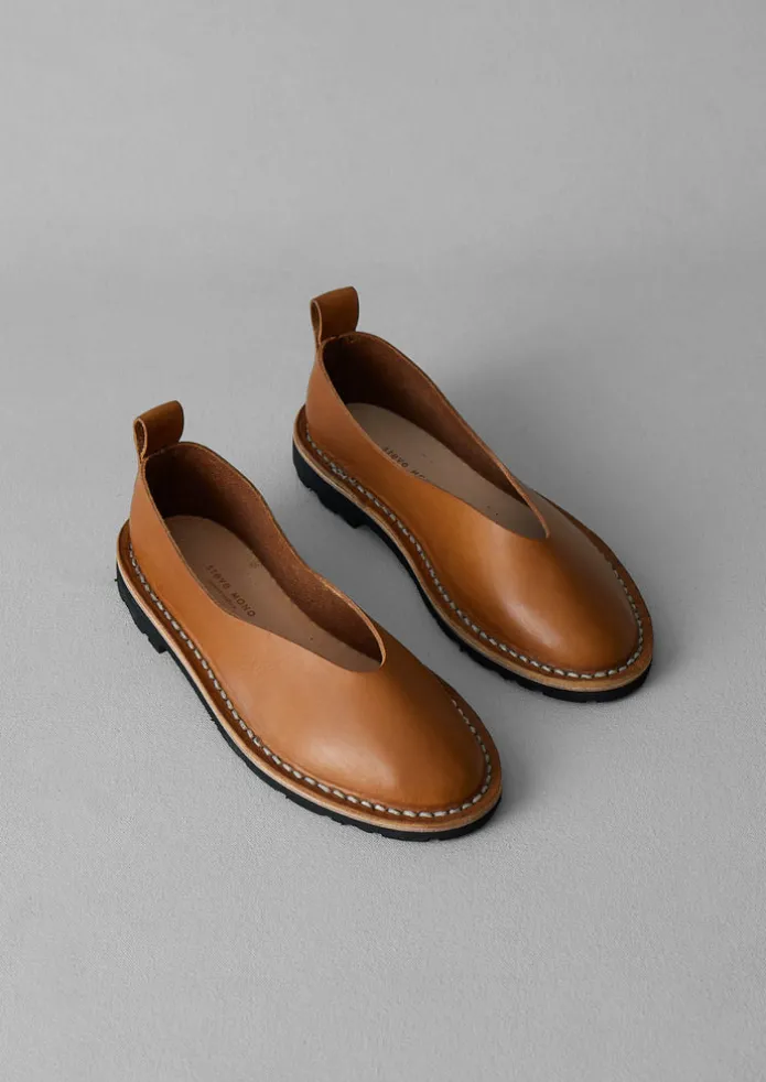 Steve Mono Artisanal Pumps